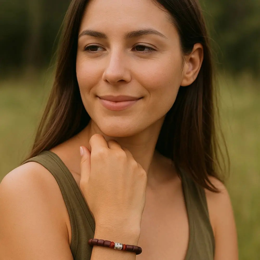 Bracelet Tibétain Bois de Santal Rouge Charme-bois