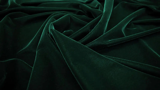 du tissu en velours vert, symbole de 29 ans de mariage